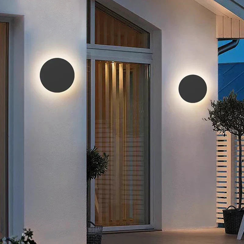 Applique Murale Éclaireuse en Acier – Luminaire moderne et résistant pour l'extérieur ou le jardin