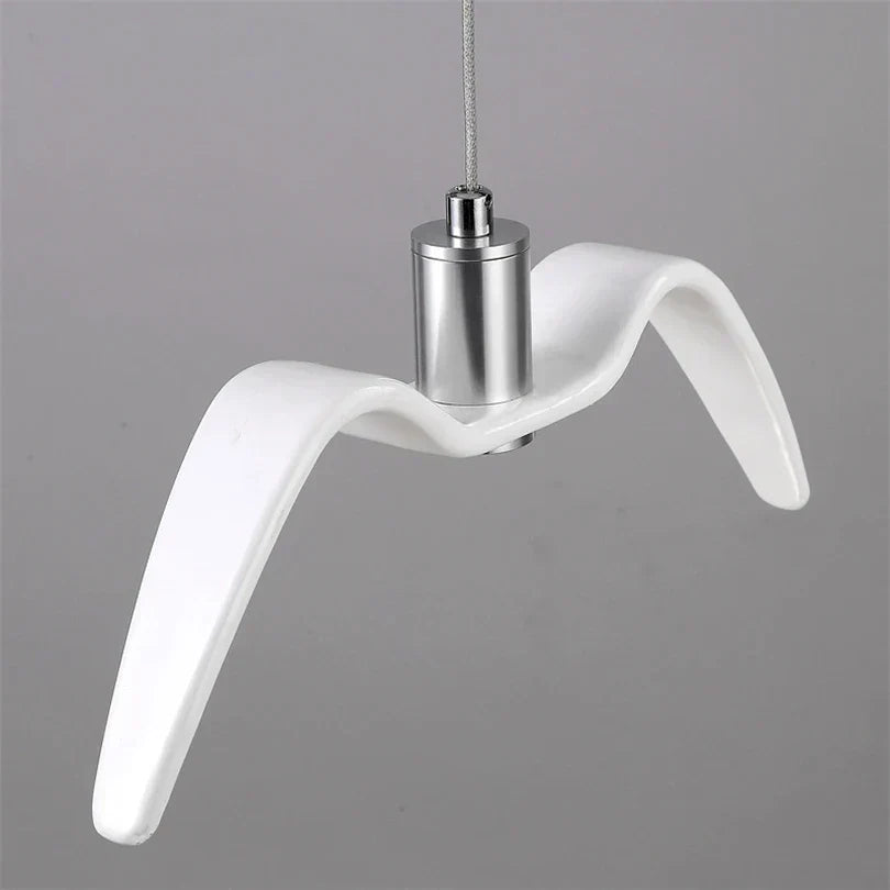 Suspension Étoilée en métal doré – Lampe contemporaine pour le salon ou la chambre à coucher