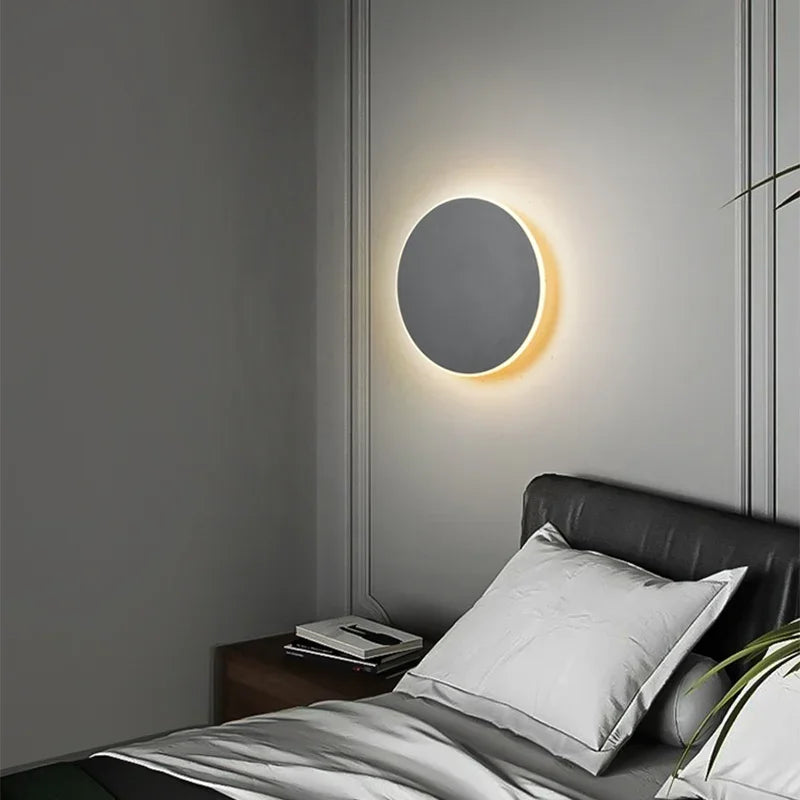 Applique Murale Éclatante en Métal - Luminaire moderne et élégant pour le salon ou la chambre