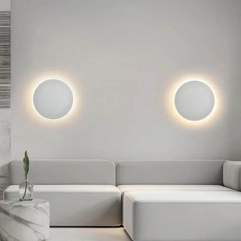 Applique Murale Éclatante en Métal - Luminaire moderne et élégant pour le salon ou la chambre