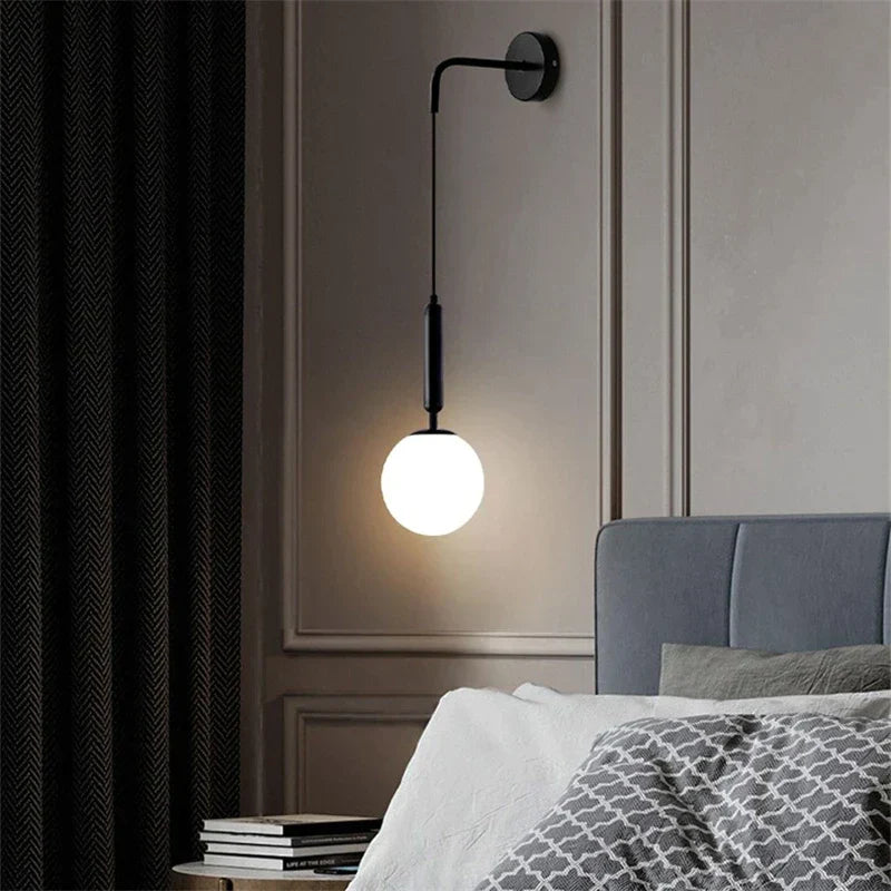 Applique Étoilée en verre soufflé – Luminaire contemporain pour la chambre ou le salon