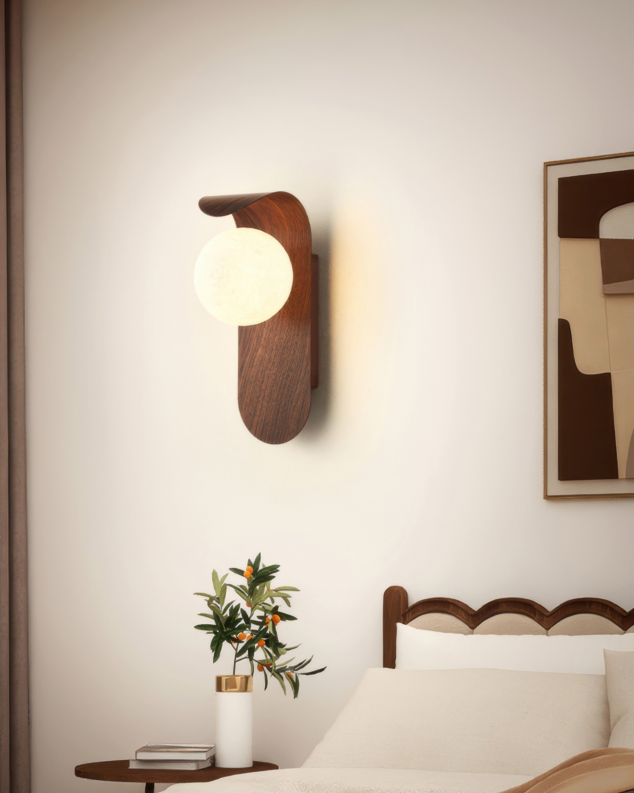 Applique Murale Éclat Doré – Lampe en métal avec abat-jour en verre pour le salon ou la chambre