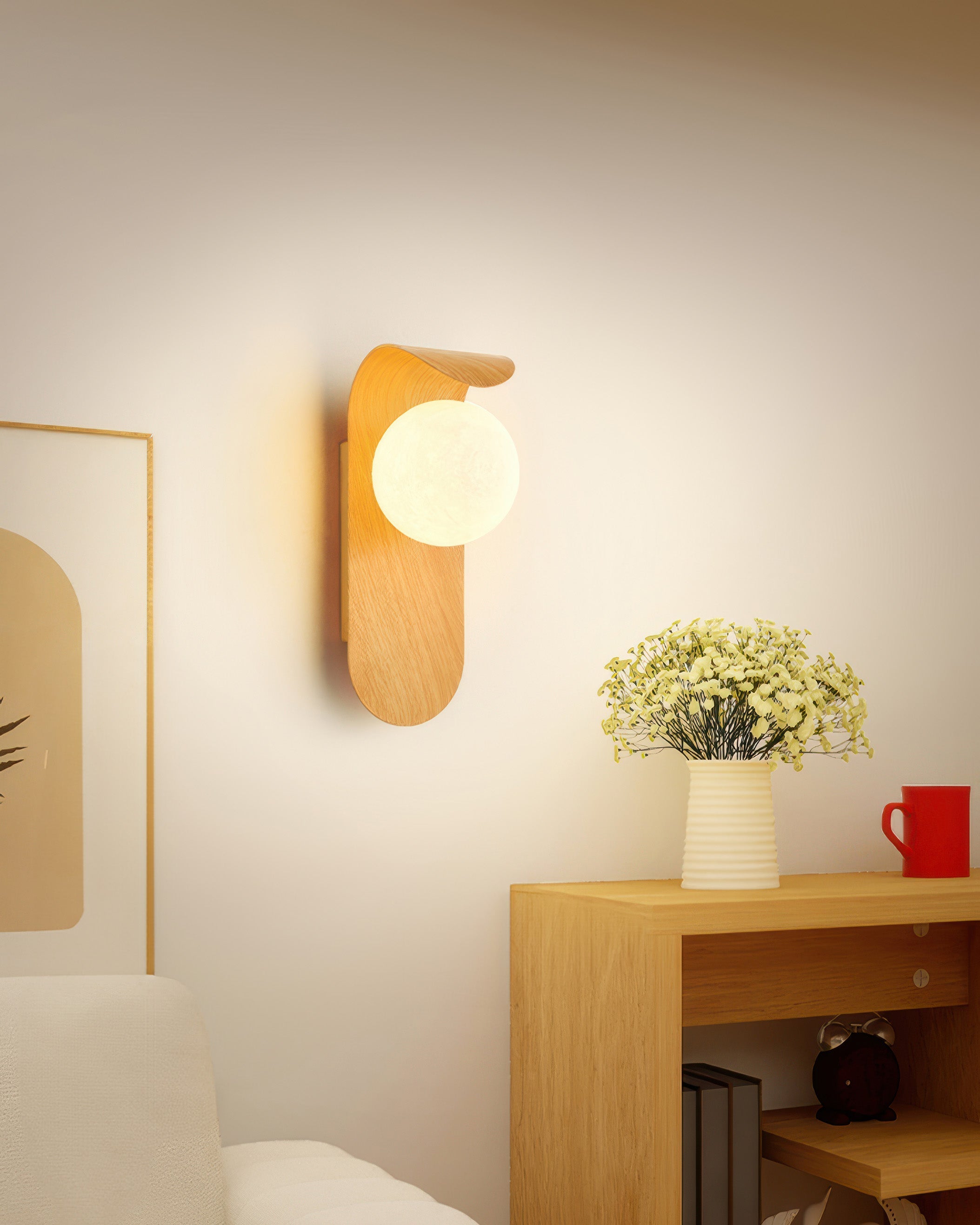 Applique Murale Éclat Doré – Lampe en métal avec abat-jour en verre pour le salon ou la chambre