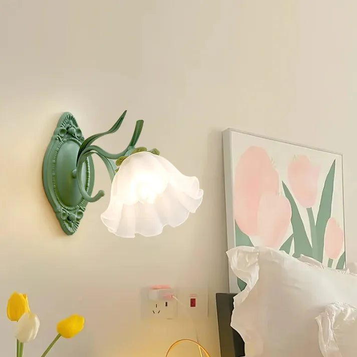 Applique Lumineuse Feuille d'Or – Éclairage chic en métal doré pour le salon ou la chambre