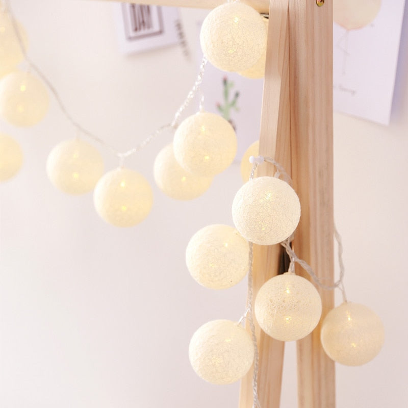 Guirlande Lumineuse Étoilée en Coton – Décoration chaleureuse pour la chambre ou le salon