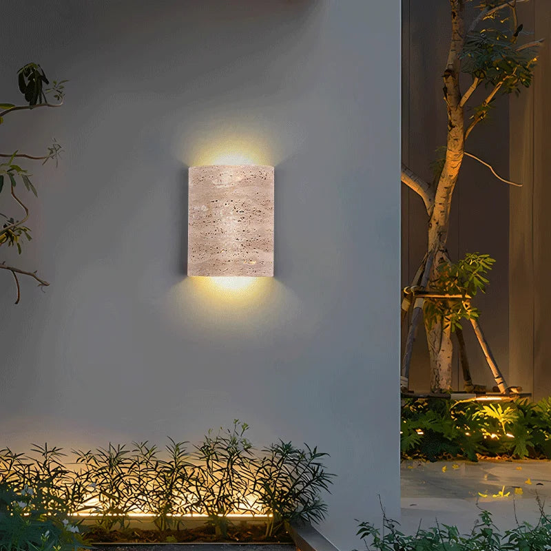 Applique Murale Élégante en Métal – Luminaire tendance et chic pour le salon ou le couloir