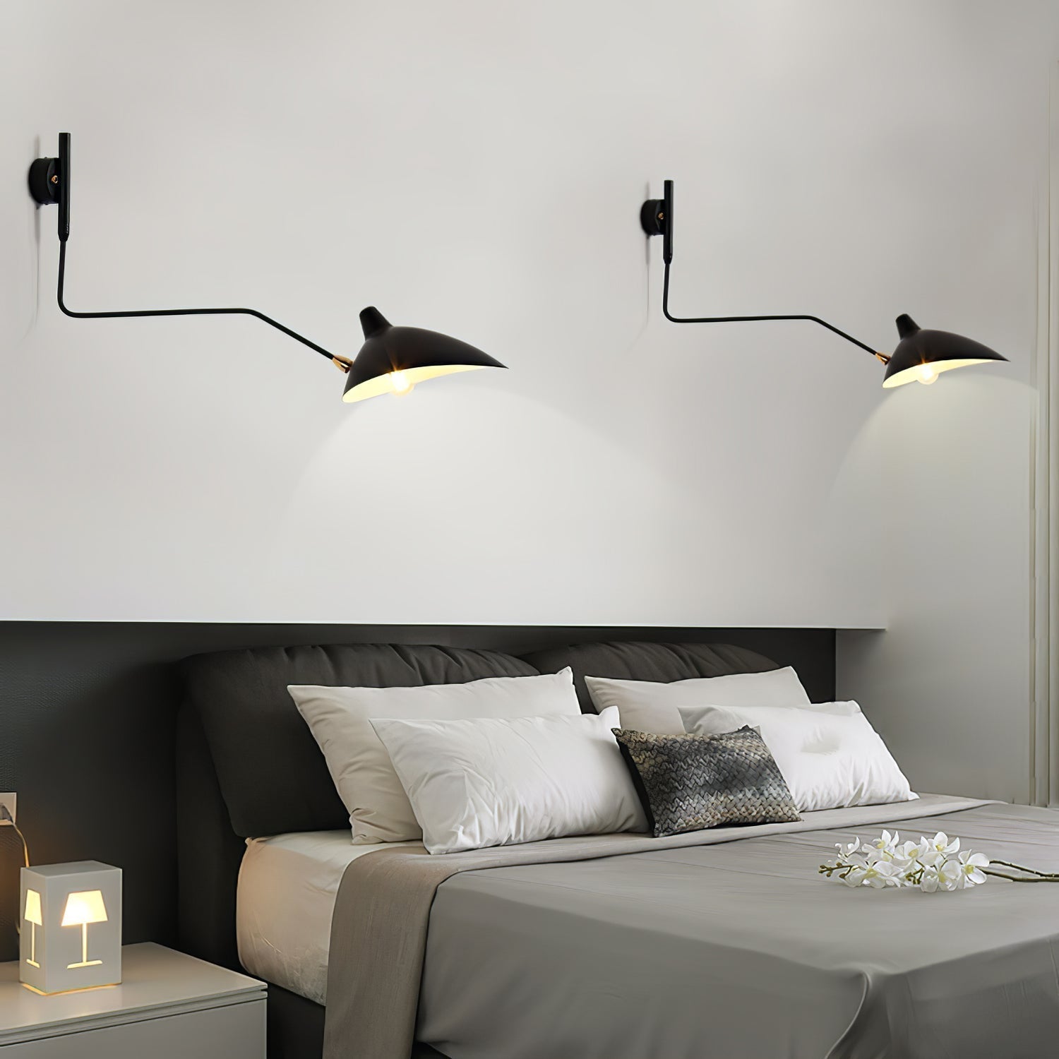 Applique Murale Élégante en Métal – Luminaire moderne pour le salon ou le couloir