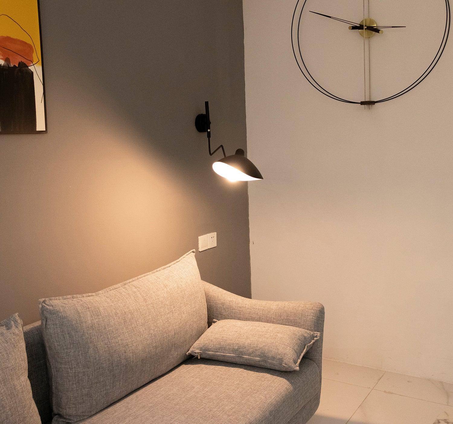 Applique Murale Élégante en Métal – Luminaire moderne pour le salon ou le couloir