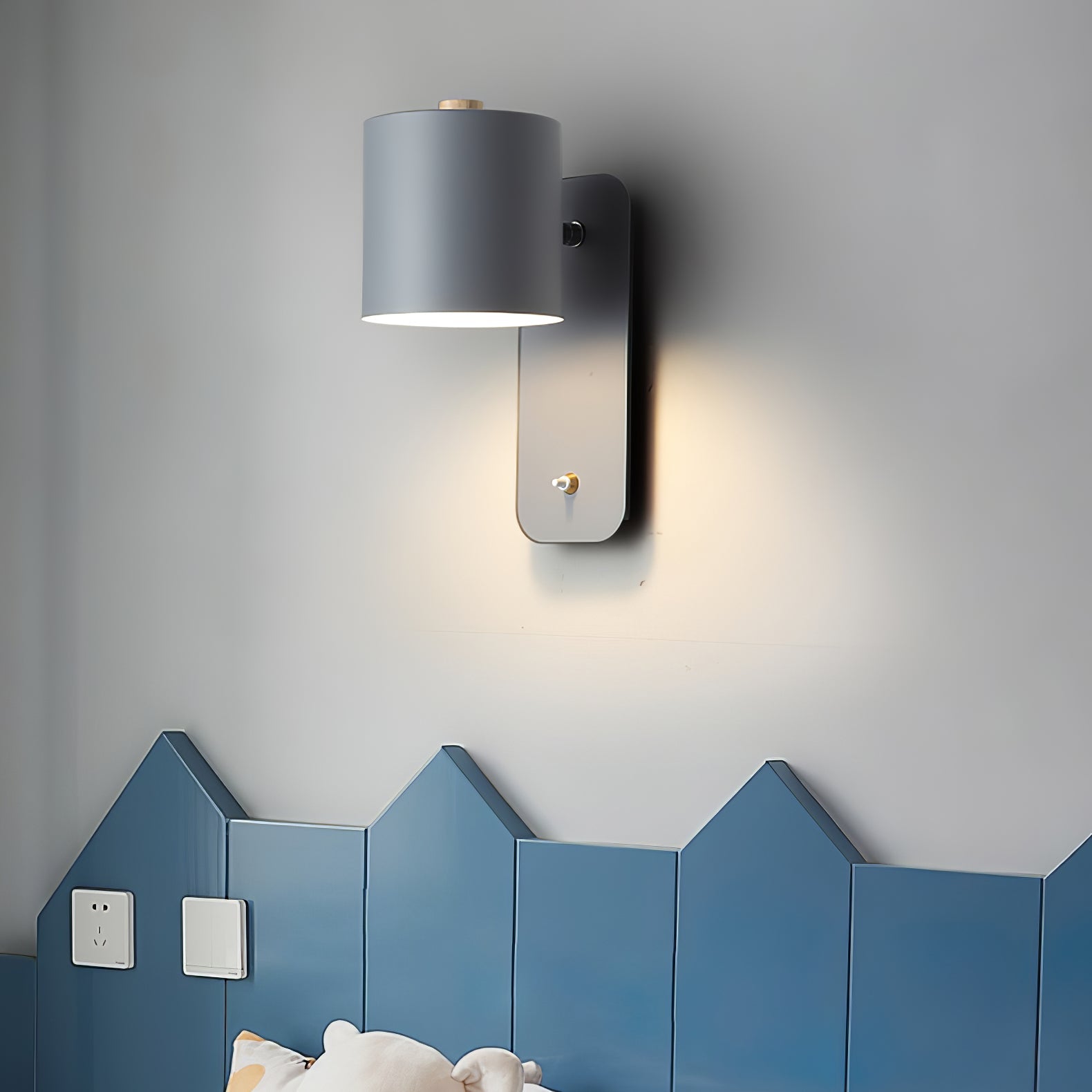 Applique Murale Éclatante en Verre – Luminaire design chic pour le couloir ou la chambre à coucher