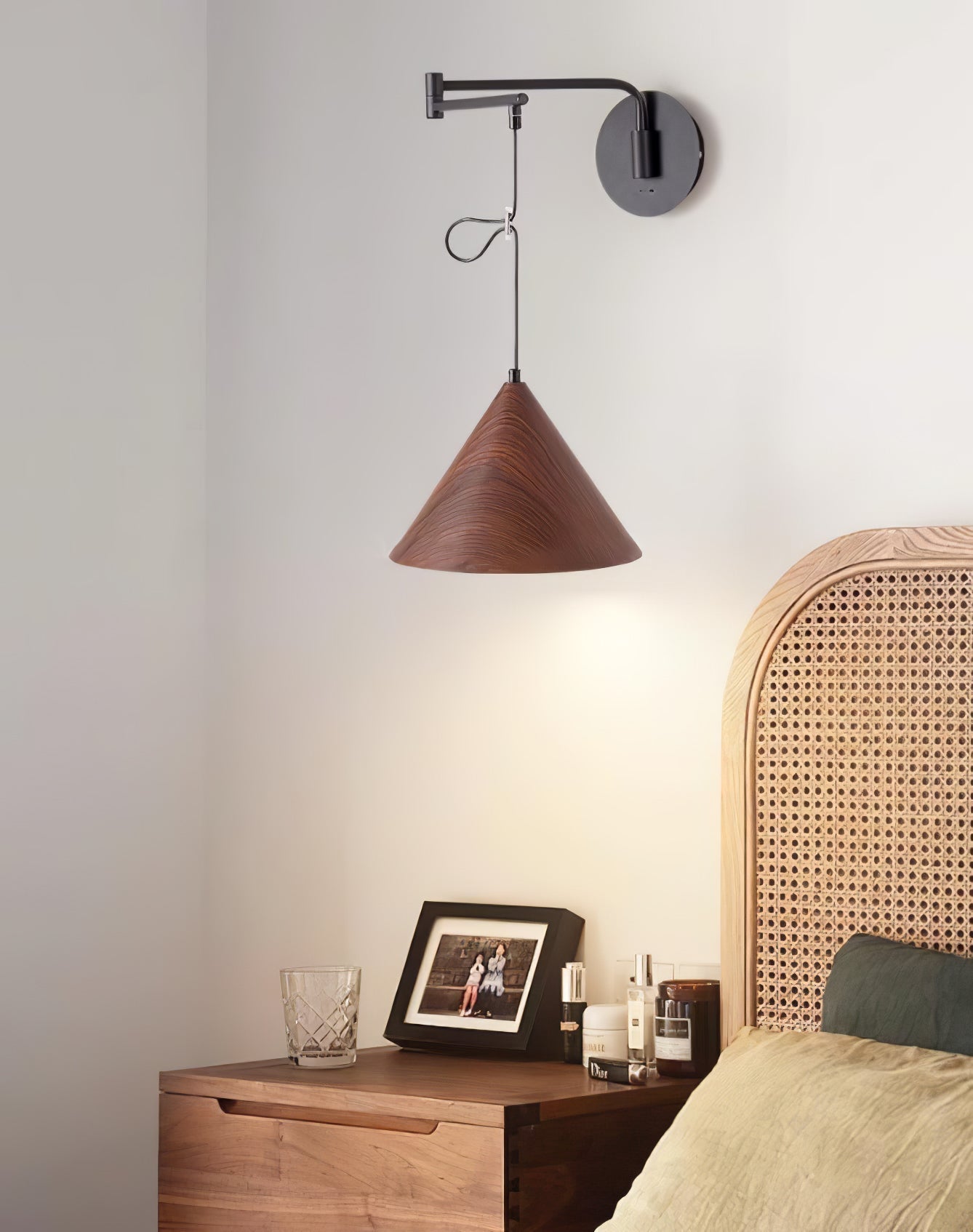 Applique murale à bras articulé en métal noir – Éclairage moderne pour le bureau ou la chambre à coucher