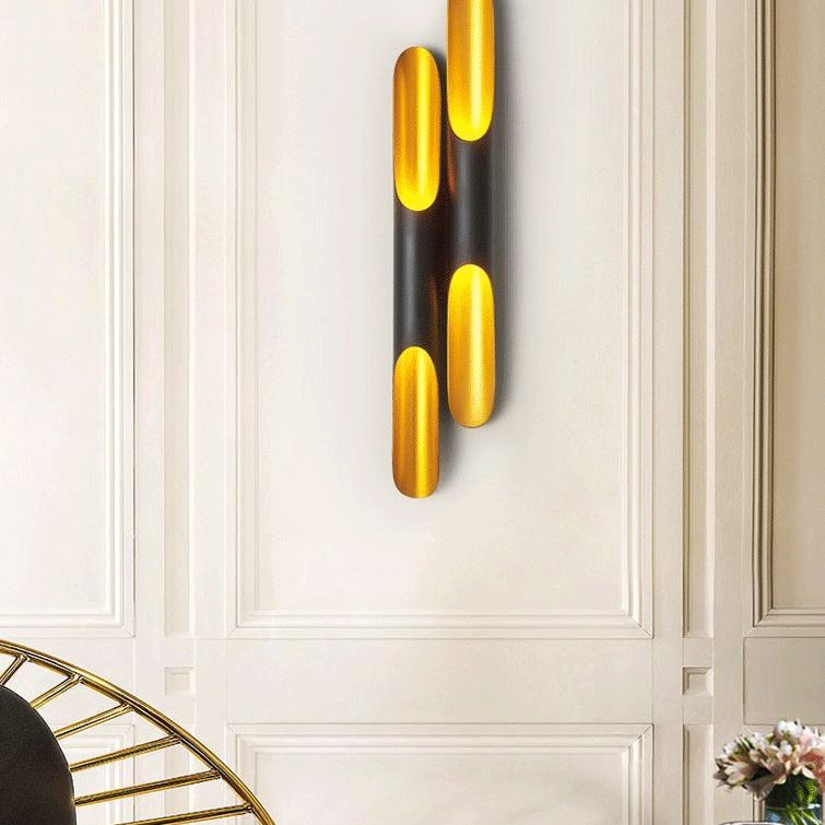 Applique Murale Élégance Minimaliste – Luminaire en métal noir pour le couloir ou le salon