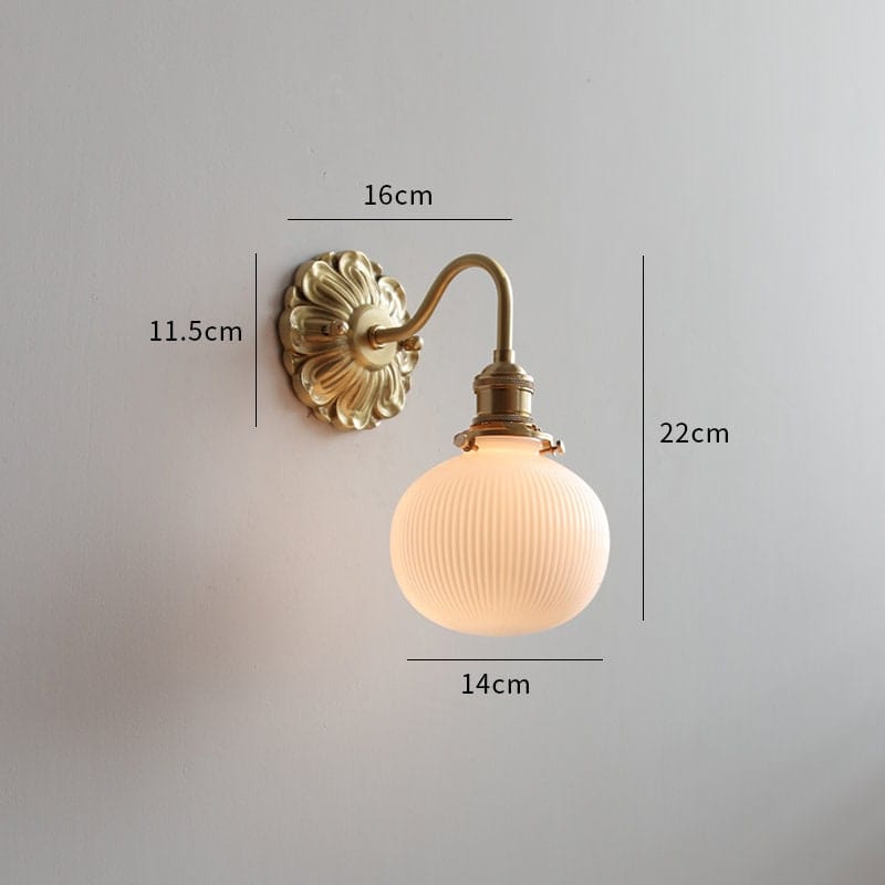 Applique Murale en Céramique Boule Sculptée – Élégante lampe avec douille en laiton pour le salon ou la chambre