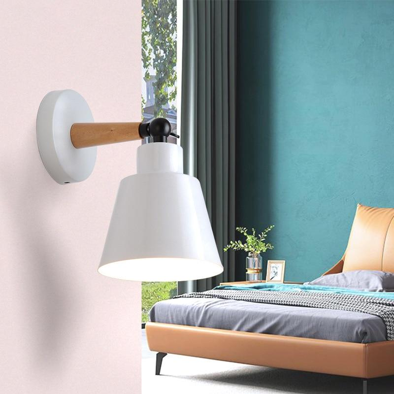 Applique murale Colorée en métal – Luminaire moderne et ludique pour la chambre ou le bureau