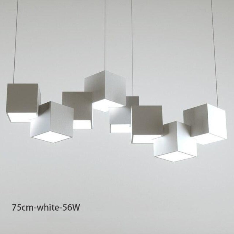 Applique LED Cube Élégant – Lumière contemporaine en acier pour le couloir ou le salon