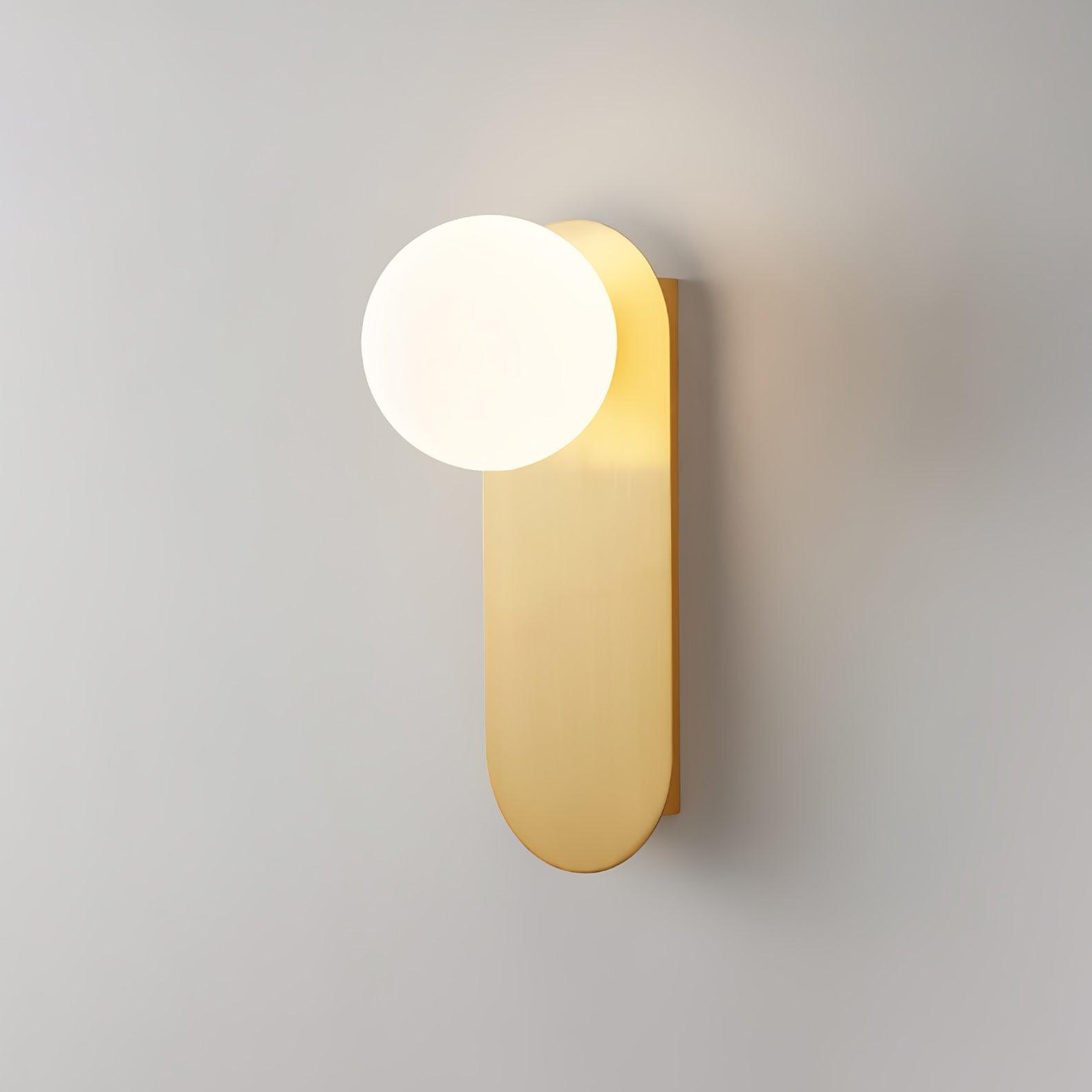 Applique Globe Élégante en Métal – Luminaire moderne pour le couloir ou le salon